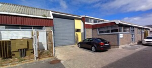 444m² Warehouse to rent at Celie Business Park in Retreat