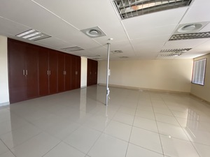 656m² Office Space to rent at Bedford Centre in Bedfordview
