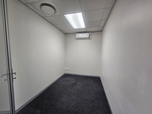 858m² Office Space to rent at Bloemhof in Bo Oakdale