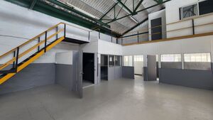 621m² Office Space to rent at Consani Industrial Park in Elsies River