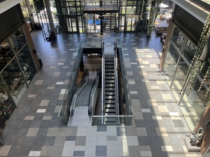 428m² Office Space to rent at Design Quarter Retail Offices in Fourways