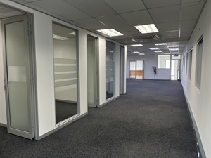 1 236m² Office Space to rent at DHL Building in Lyme Park