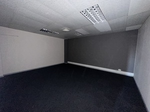 150m² Office Space to rent at Frazzitta Business Park - Milnerton in Marconi Beam