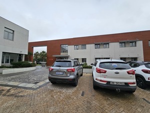 174m² Office Space to rent at Grosvenor Square -  Century City in Century City