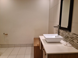 1 291m² Office Space to rent at Nelson Mandela Square in Sandton Central