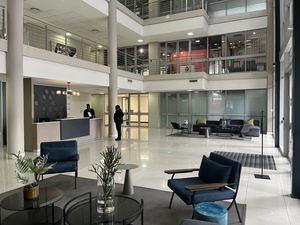 401m² Retail Shops to rent at Design Quarter Offices in Fourways