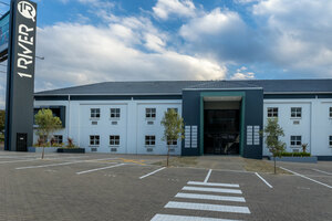 586m² Office Space to rent at Riverview Office Park (1 River Road) in Kyalami