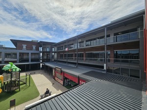 1 095m² Office Space to rent at Sable Square in Sanddrift