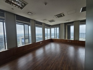 217m² Office Space to rent at Sandton City Office Tower in Sandton Central