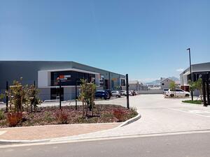 Warehouse to rent at Stonewood Park in Okavango