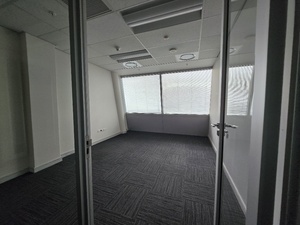 520m² Office Space to rent at The Towers in Sandton Central