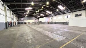 2 568m² Warehouse to rent at 115 Manhattan Street in Airport Industria