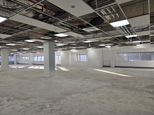 655m² Office Space to rent at Alice Lane (Building 1) in Sandton Central