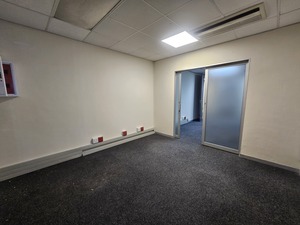 858m² Office Space to rent at Bloemhof in Bo Oakdale