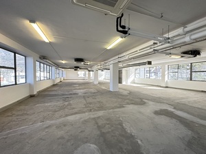 869m² Office Space to rent at Buitengracht Centre in Cape Town CBD