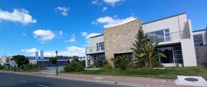 647m² Warehouse to rent at Century Gate - Century City in Century City