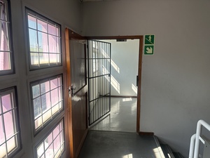 172m² Office Space to rent at Collingwood Place in Observatory
