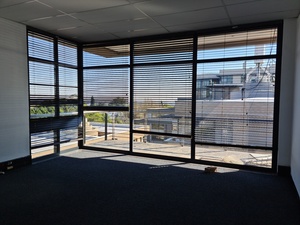 487m² Office Space to rent at Commerce Square in Sandhurst