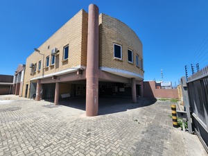 888m² Warehouse to rent at Connaught Park in Beaconvale