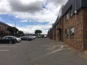 252m² Warehouse to rent at Cranberry Industrial Park in Laser Park
