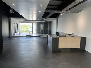 267m² Office Space to rent at Design Quarter Retail Offices in Fourways