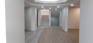 3 949m² Office Space to rent at Howick Close in Vorna Valley