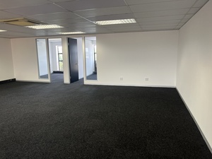 120m² Office Space to rent at Hurlingham Office Park in Hurlingham