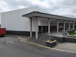 Retail Shops to rent at Lynnridge Mall in Lynnwood