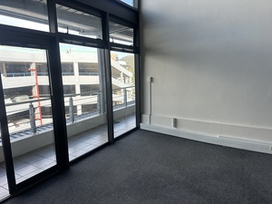368m² Office Space to rent at M5 Business Park in Maitland