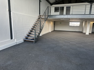 368m² Office Space to rent at M5 Business Park in Maitland