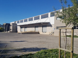 1 686m² Warehouse to rent at Montague Park in Montague Gardens