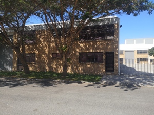 1 152m² Warehouse to rent at Saxenburg Park in Kuilsrivier