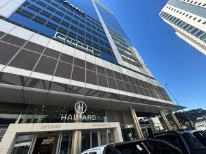 1 660m² Office Space to rent at The Halyard in Foreshore