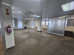 632m² Office Space to rent at Avanti Office Park in Tygervalley Waterfront