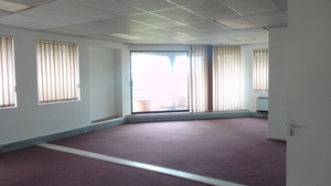 186m² Office Space to rent at Howick Gardens in Vorna Valley