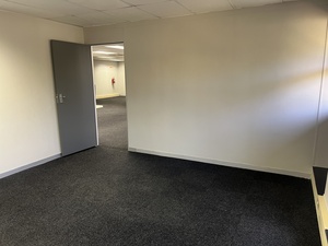 163m² Office Space to rent at Hurlingham Office Park in Hurlingham