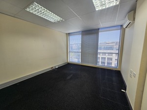 632m² Office Space to rent at Avanti Office Park in Tygervalley Waterfront