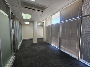 858m² Office Space to rent at Bloemhof in Bo Oakdale