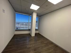 1 660m² Office Space to rent at The Halyard in Foreshore