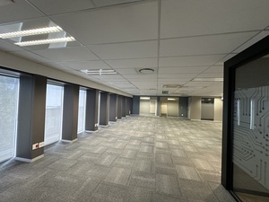 762m² Office Space to rent at Thomas Pattullo in Foreshore