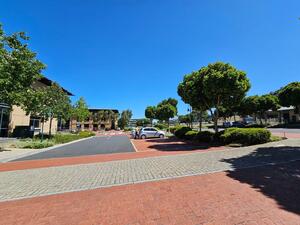 347m² Office Space to rent at Plattekloof Office Park in Plattekloof