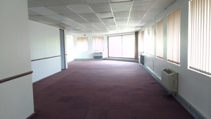 186m² Office Space to rent at Howick Gardens in Vorna Valley