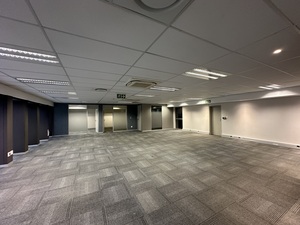 762m² Office Space to rent at Thomas Pattullo in Foreshore