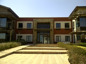 412m² Office Space to rent at Stoneridge Office Park in Linbro