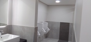 3 949m² Office Space to rent at Howick Close in Vorna Valley