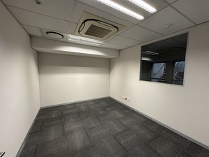 762m² Office Space to rent at Thomas Pattullo in Foreshore
