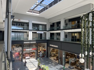 267m² Office Space to rent at Design Quarter Retail Offices in Fourways