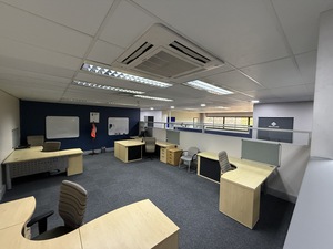 1 250m² Office Space to rent at Golf Park in Mowbray