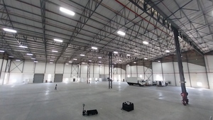 Warehouse to rent at 32 Montreal Drive in Airport Industria
