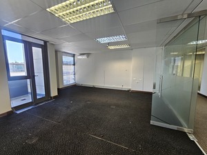 632m² Office Space to rent at Avanti Office Park in Tygervalley Waterfront